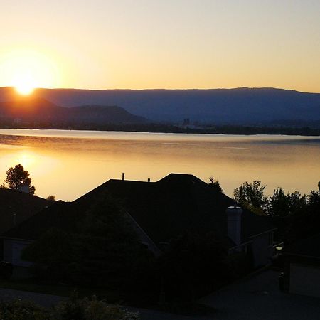 Casa Grande Lakeview House West Kelowna Zimmer foto