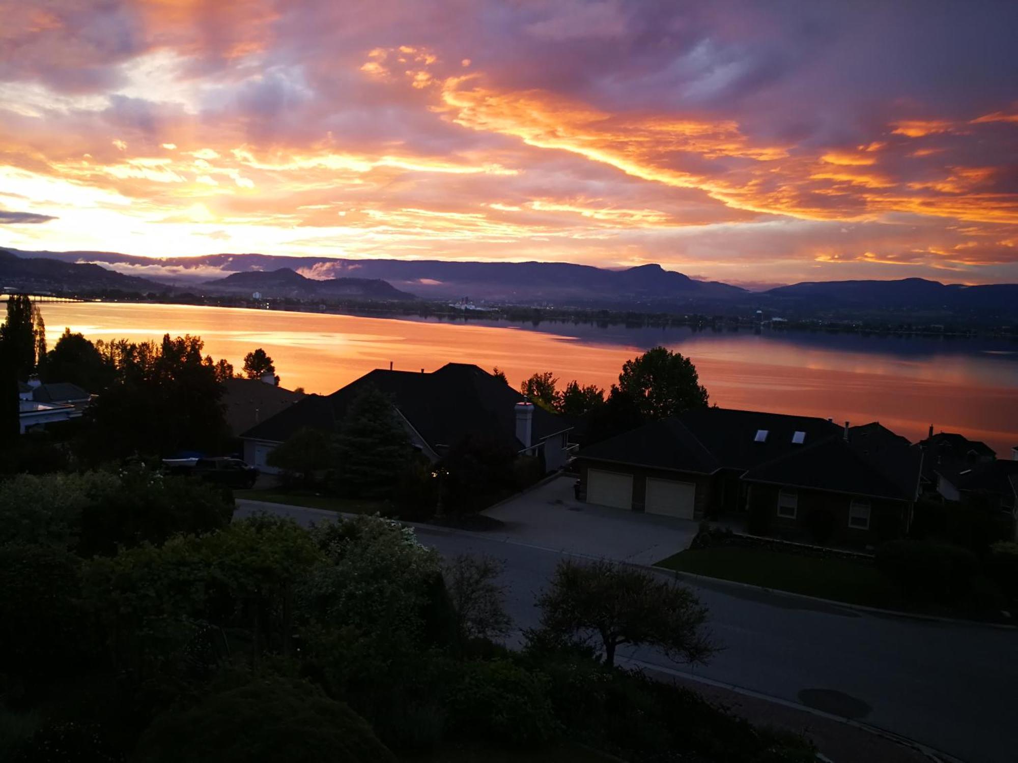 Casa Grande Lakeview House West Kelowna Zimmer foto