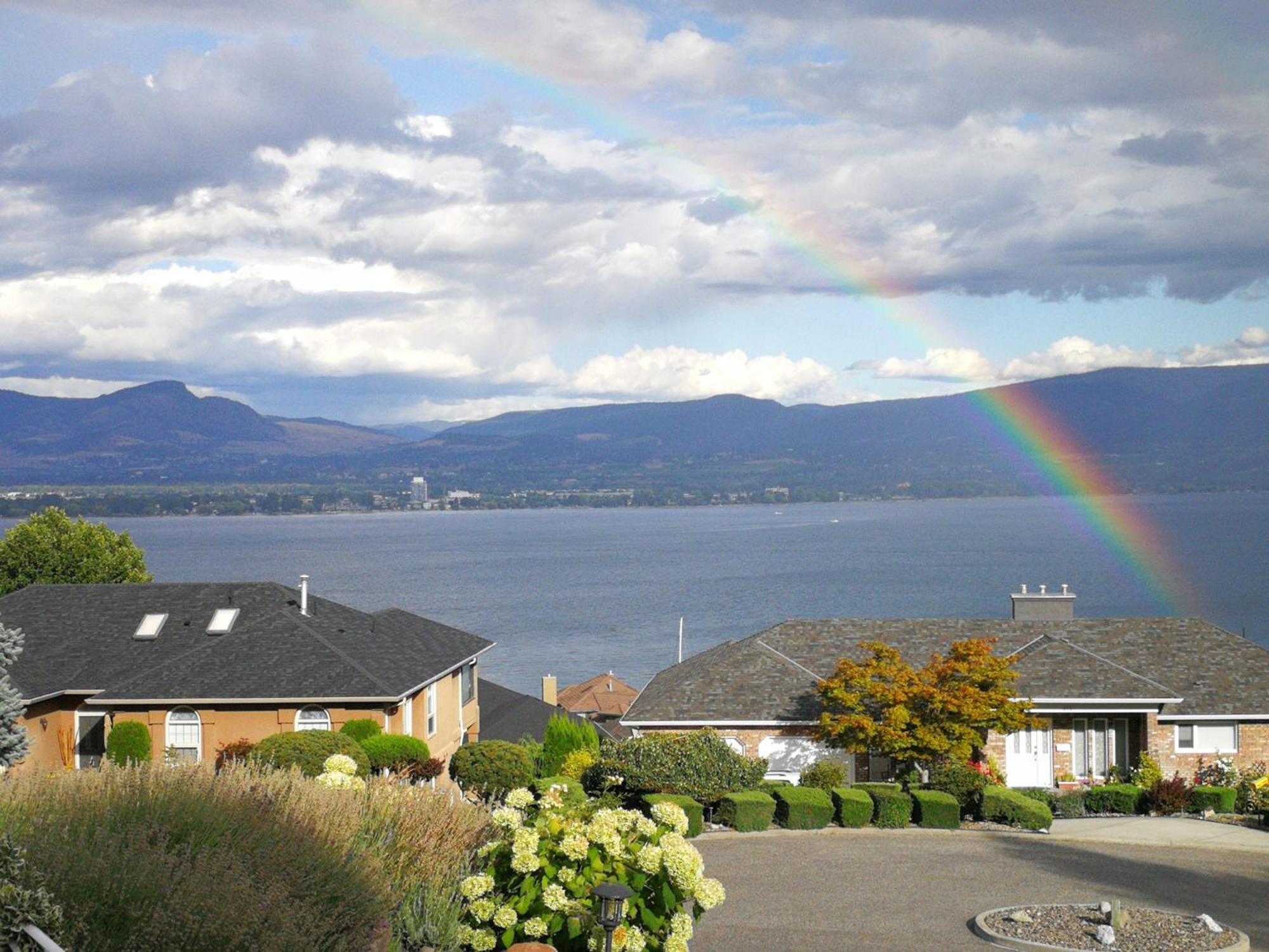 Casa Grande Lakeview House West Kelowna Zimmer foto